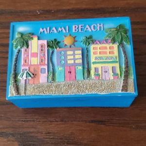 NEW CERAMIC MIAMI BEACH TRINKET BOX